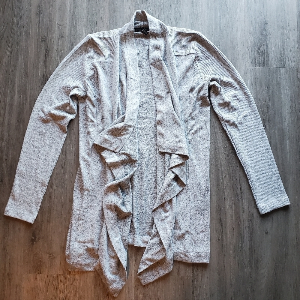 Cardigan - Picture 4 of 11